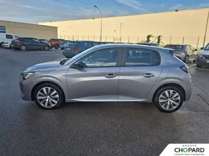 Photo 36 Peugeot 208  PureTech 75 S&S BVM5