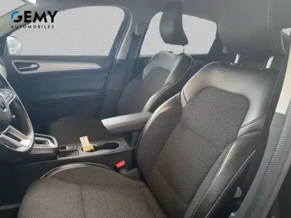 Photo 8 Renault Arkana  mild hybrid 140 EDC FAP - 22