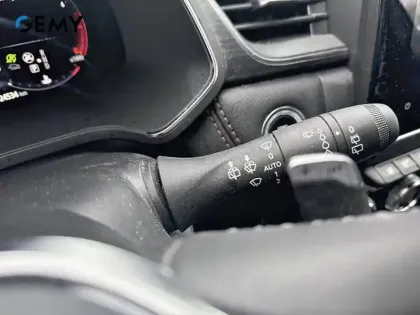 Photo 49 Renault Captur  mild hybrid 160 EDC