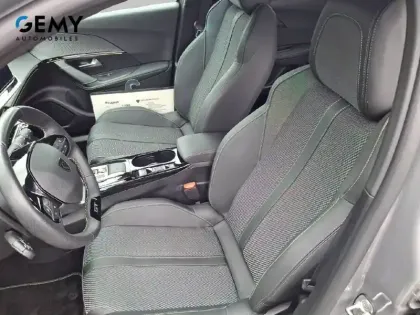 Photo 12 Peugeot 2008  Electrique 50 kWh 136 ch