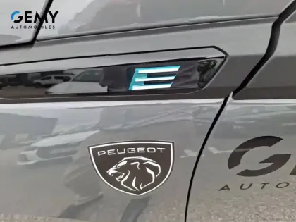 Photo 17 Peugeot 2008  Electrique 50 kWh 136 ch