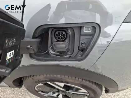 Photo 6 Peugeot 2008  Electrique 50 kWh 136 ch