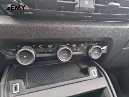 Photo 15 Citroën C4  PureTech 130 S&S BVM6