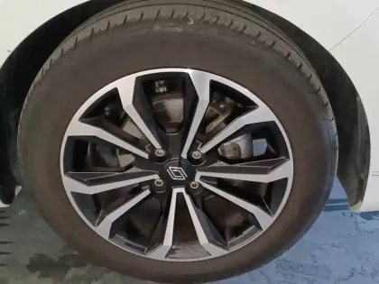 Photo 8 Renault Clio  TCe 90