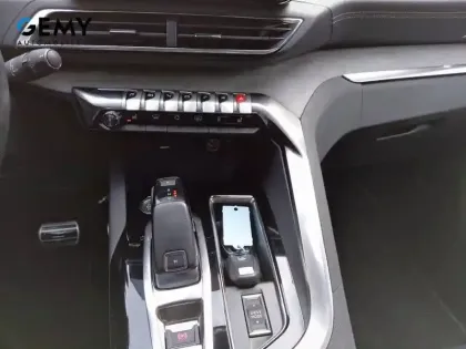 Photo 14 Peugeot 5008  PureTech 180ch S&S EAT8