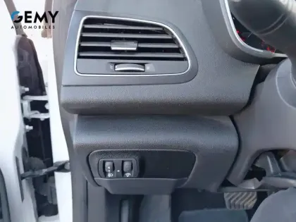 Photo 13 Renault Megane  IV Berline Blue dCi 115 EDC