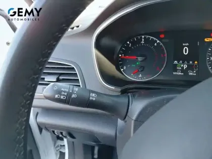 Photo 18 Renault Megane  IV Berline Blue dCi 115 EDC