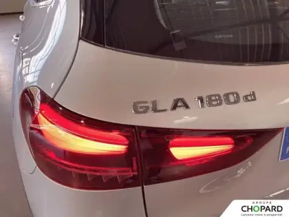 Photo 60 Mercedes GLA  180 d 8G-DCT