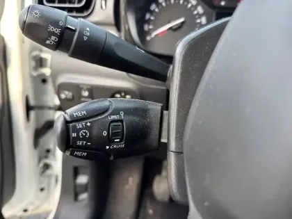 Photo 17 Citroën C3  PureTech 83 S&S BVM5