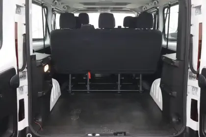 Photo 13 Renault Trafic  Combi L2 dCi 145 Energy S&S BVA