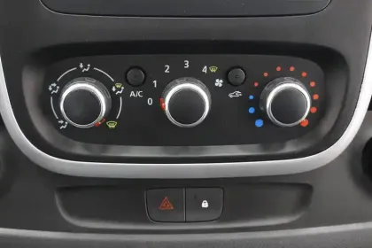 Photo 21 Renault Trafic  Combi L2 dCi 145 Energy S&S BVA