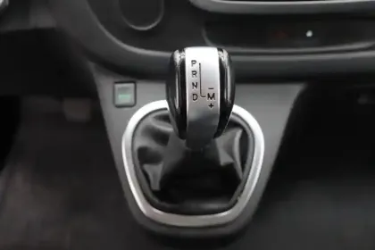 Photo 28 Renault Trafic  Combi L2 dCi 145 Energy S&S BVA