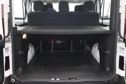 Photo 12 Renault Trafic  Combi L2 dCi 145 Energy S&S BVA