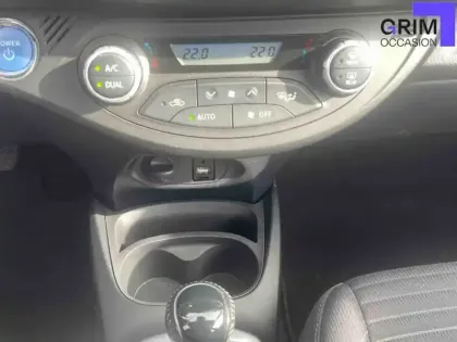 Photo 28 Toyota Yaris  Hybride 100h