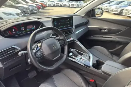 Photo 14 Peugeot 3008  Hybrid 225 e-EAT8