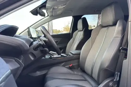 Photo 16 Peugeot 3008  Hybrid 225 e-EAT8