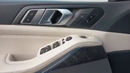 Photo 16 BMW X5  xDrive45e 394 ch BVA8