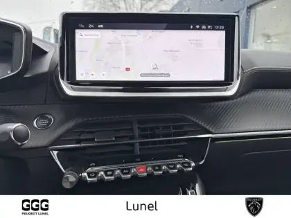 Photo 14 Peugeot 2008  PureTech 130 S&S EAT8