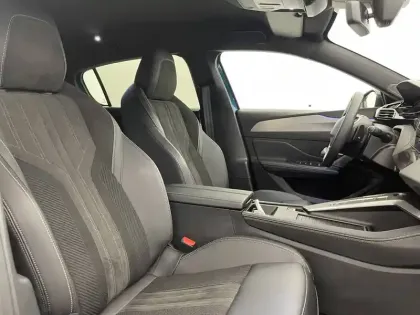 Photo 90 Peugeot 308  Hybrid 136 e-DCS6