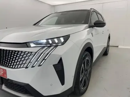 Photo 23 Peugeot 5008  Hybrid 145 e-DCS6