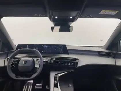 Photo 29 Peugeot 5008  Hybrid 145 e-DCS6