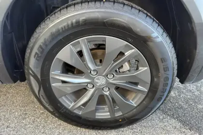 Photo 9 Peugeot 2008  PureTech 100 S&S BVM6