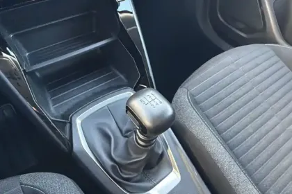 Photo 23 Peugeot 2008  PureTech 100 S&S BVM6