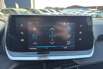 Photo 20 Peugeot 2008  PureTech 100 S&S BVM6