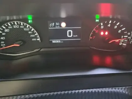 Photo 11 Peugeot 2008 Gén. II Ph1 NG Allure 5