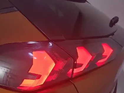 Photo 18 Peugeot 2008 Gén. II Ph1 NG Allure 5