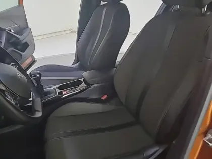 Photo 12 Peugeot 2008 Gén. II Ph1 NG Allure 5