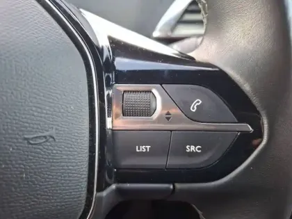 Photo 20 Peugeot 3008  PureTech 130ch S&S BVM6