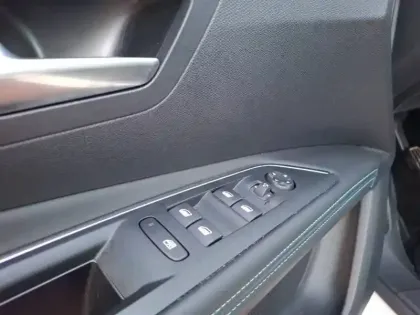 Photo 14 Peugeot 3008  PureTech 130ch S&S BVM6