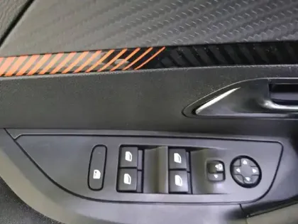 Photo 30 Peugeot 2008  BlueHDi 110 S&S BVM6