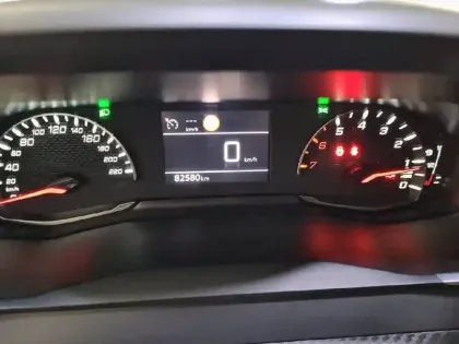 Photo 9 Peugeot 2008  BlueHDi 110 S&S BVM6