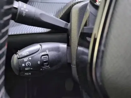 Photo 26 Peugeot 2008  BlueHDi 110 S&S BVM6