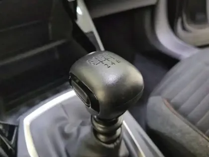 Photo 13 Peugeot 2008  BlueHDi 110 S&S BVM6