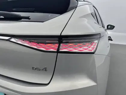 Photo 59 DS DS 4  Hybride E-Tense 225 EAT8