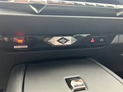 Photo 83 DS DS 4  Hybride E-Tense 225 EAT8