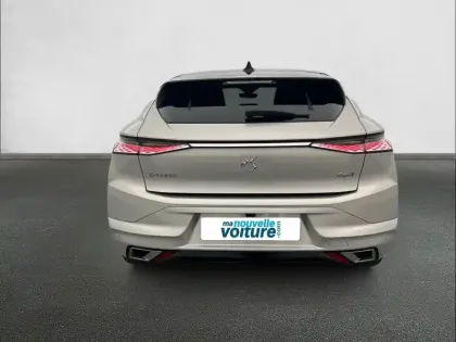 Photo 47 DS DS 4  Hybride E-Tense 225 EAT8