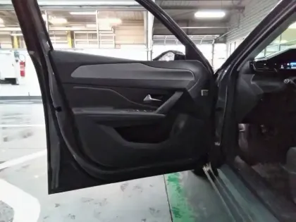 Photo 20 Peugeot 308  Hybrid 145 e-DCS6