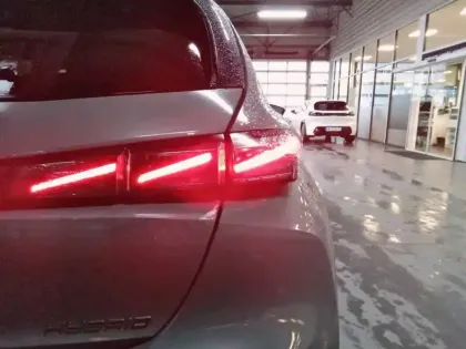 Photo 16 Peugeot 308  Hybrid 145 e-DCS6