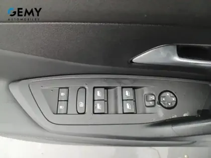 Photo 51 Peugeot 308  Hybrid 136 e-DCS6