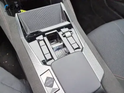 Photo 17 DS DS 4  PureTech 130 EAT8