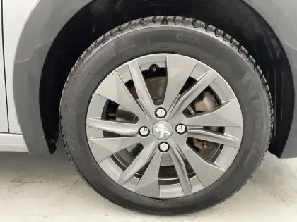 Photo 17 Peugeot 208  Electrique 50 kWh 136ch