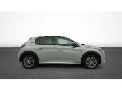 Photo 9 Peugeot 208  Electrique 50 kWh 136ch