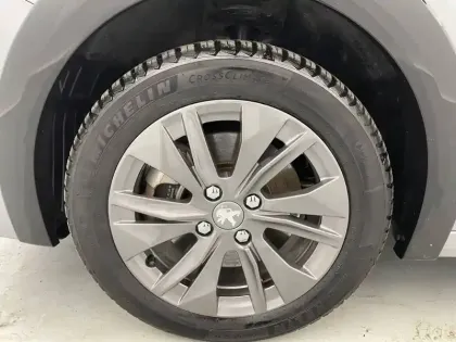 Photo 16 Peugeot 208  Electrique 50 kWh 136ch