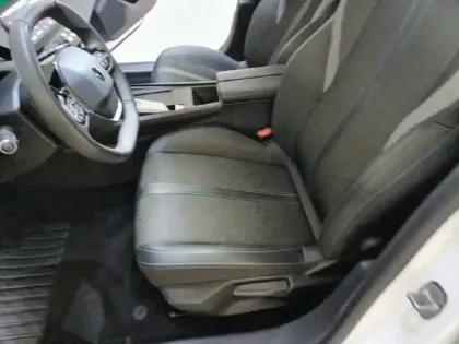 Photo 11 Peugeot 308  SW PureTech 130ch S&S EAT8