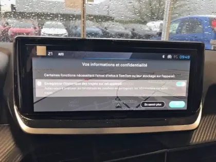 Photo 14 Peugeot 208  Hybrid 110 e-DCS6