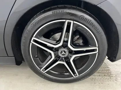 Photo 51 Mercedes Classe A  180 d 7G-DCT